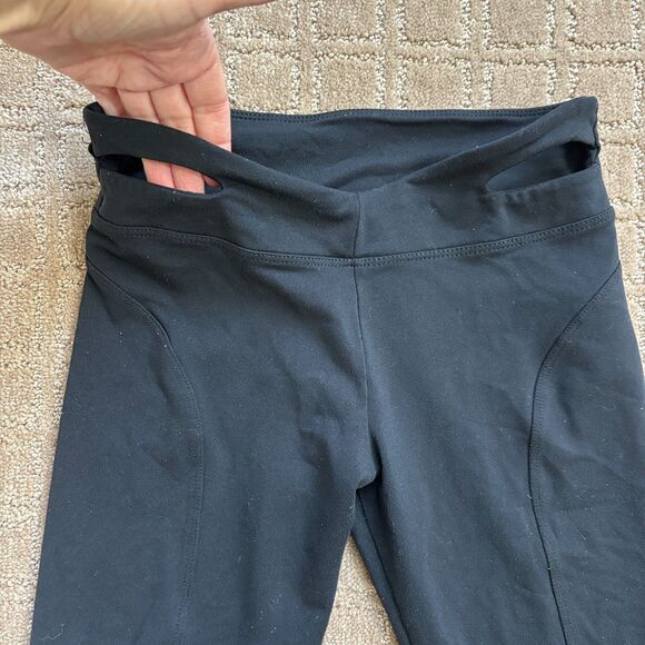 Solow Deconstructed Activewear Bundle Bras (S) Leggings (XS/S) Black Rip Cutout - Picture 6 of 12